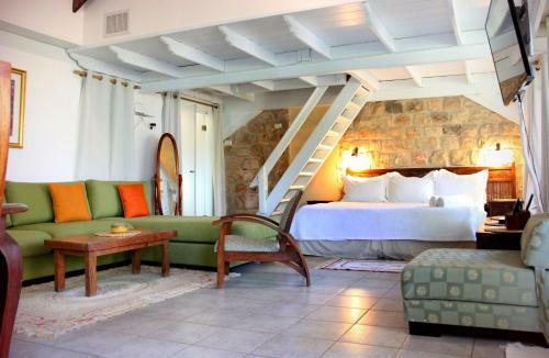 Hostal Pina Balev Inn