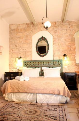 Hostal Pina Balev Inn