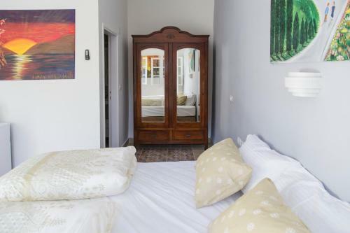 Hostal Alexandra House