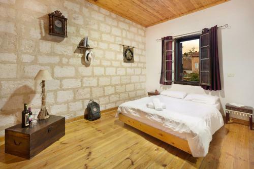Hostal Fauzi Azar Inn