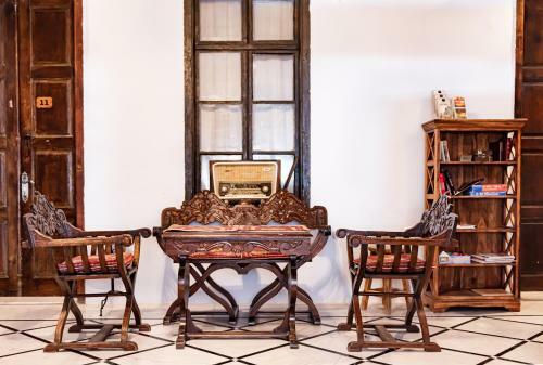 Hostal Fauzi Azar Inn