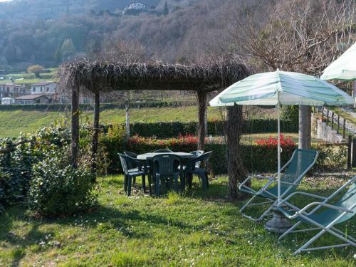 Contemporary Holiday Home In Gargnano With Parking