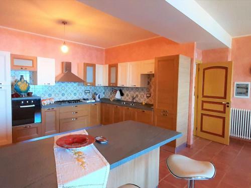 Divine Holiday Home In Giosa Marea With Sauna And Jacuzzi
