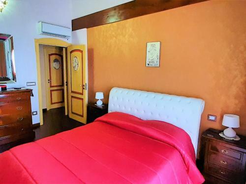 Divine Holiday Home In Giosa Marea With Sauna And Jacuzzi
