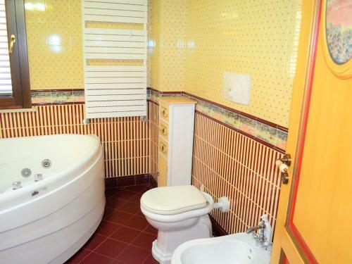 Divine Holiday Home In Giosa Marea With Sauna And Jacuzzi