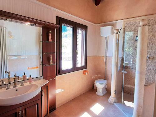 Divine Holiday Home In Giosa Marea With Sauna And Jacuzzi