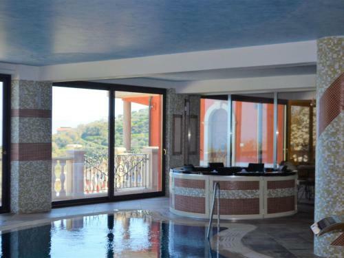 Divine Holiday Home In Giosa Marea With Sauna And Jacuzzi