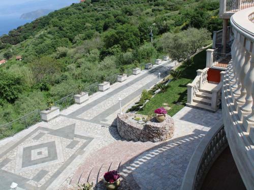 Divine Holiday Home In Giosa Marea With Sauna And Jacuzzi