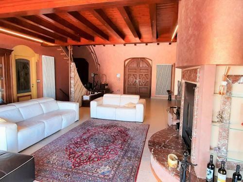 Divine Holiday Home In Giosa Marea With Sauna And Jacuzzi
