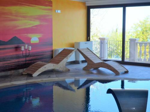 Divine Holiday Home In Giosa Marea With Sauna And Jacuzzi