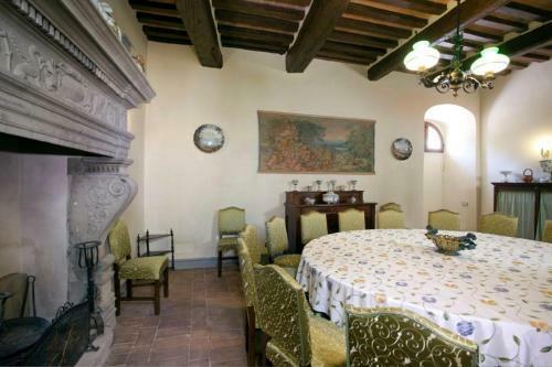 Carbonesca Villa Sleeps 30