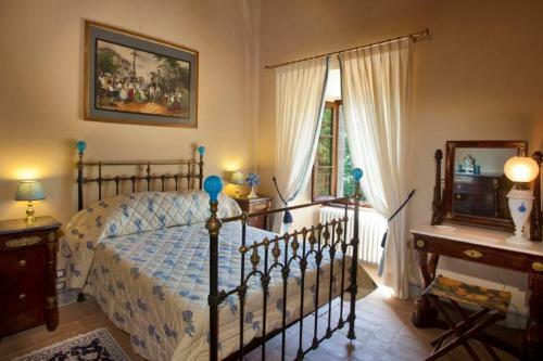 Carbonesca Villa Sleeps 30