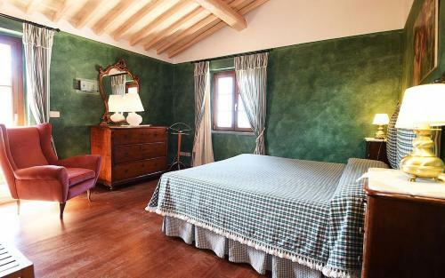 Grosseto Villa Sleeps 16 Pool Air Con Wifi
