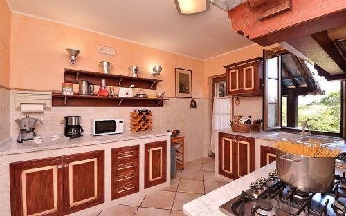 Grosseto Villa Sleeps 16 Pool Air Con Wifi