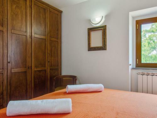 Pretty Holiday Home In Gubbio With Garden