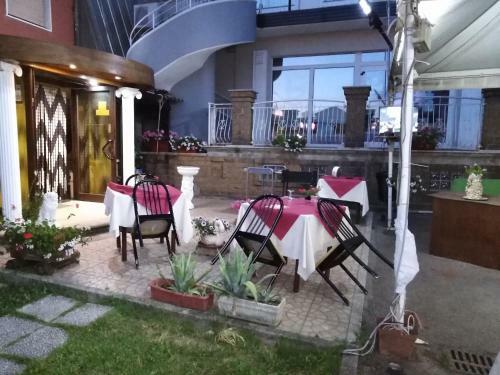 Hotel La Carina