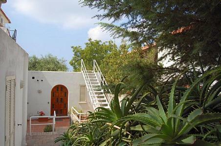 Ischia Villa Sleeps 3 Air Con