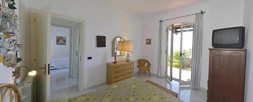 Ischia Villa Sleeps 12 Pool Wifi