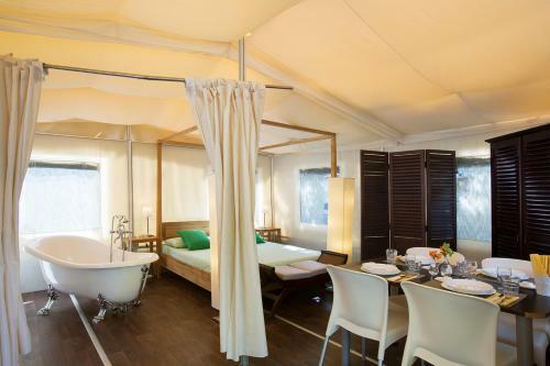 Camping Del Sole Village
