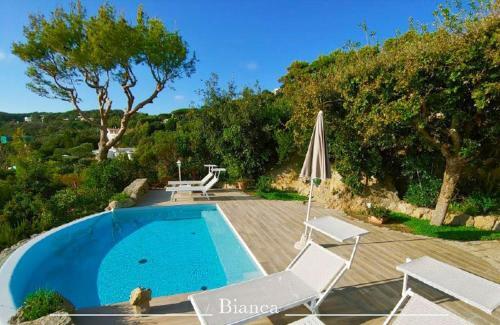 Villa In Forio Sleeps 4 With Pool Air Con And Wifi