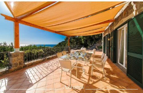 Villa In Forio Sleeps 4 With Pool Air Con And Wifi