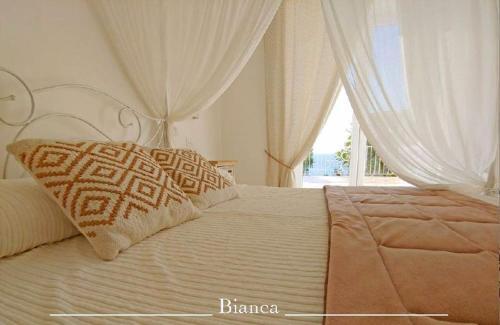 Villa In Forio Sleeps 4 With Pool Air Con And Wifi