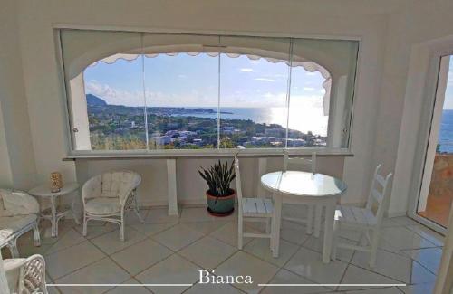 Villa In Forio Sleeps 4 With Pool Air Con And Wifi