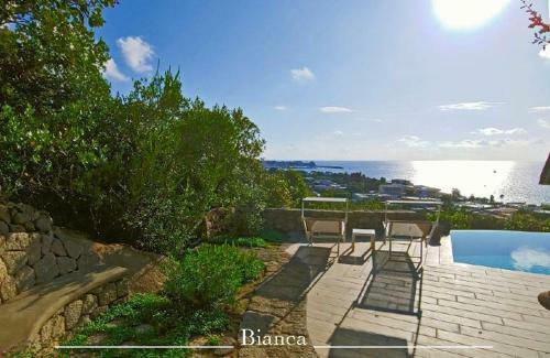 Villa In Forio Sleeps 4 Includes Swimming Pool Air Con And Wifi
