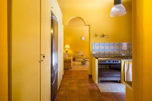 L'addolorata Villa Sleeps 10 Pool Air Con Wifi
