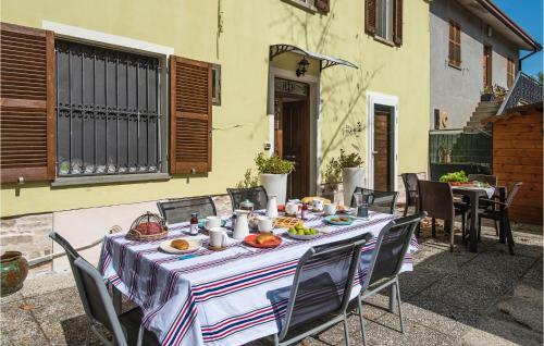 Four-bedroom Holiday Home In Casinina
