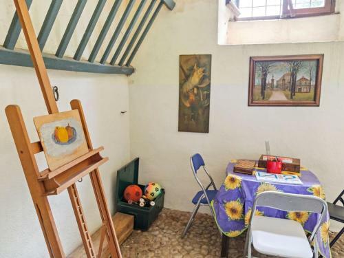 Delightful Holiday Home In Cornovecchio With Swimming Pool
