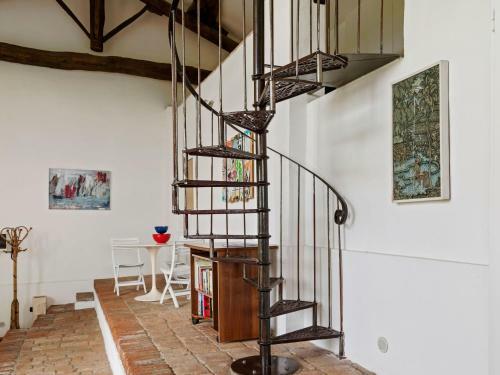 Delightful Holiday Home In Cornovecchio With Swimming Pool