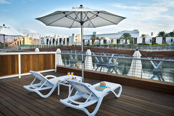 Aparthotel Astral Marina