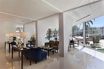 Aparthotel Astral Marina