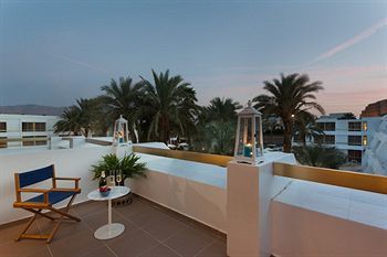 Aparthotel Astral Marina
