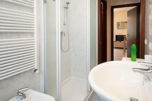 Apartment Miralago - Regarda Travel