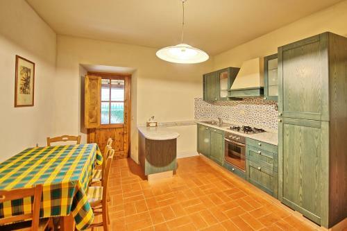 Le Bolle Apartment Sleeps 4 With Pool And Wifi