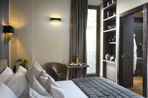 Hostal Mine & Yours Members Club