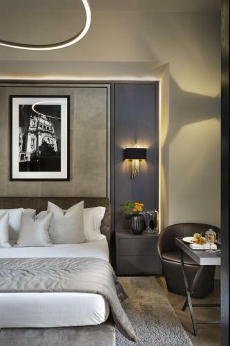 Hostal Mine & Yours Members Club