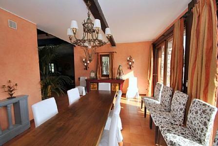 Lesa Villa Sleeps 8 Pool Air Con Wifi
