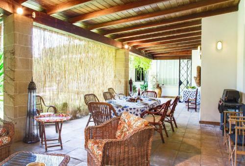 Lequile Villa Sleeps 11 With Pool Air Con And Wifi