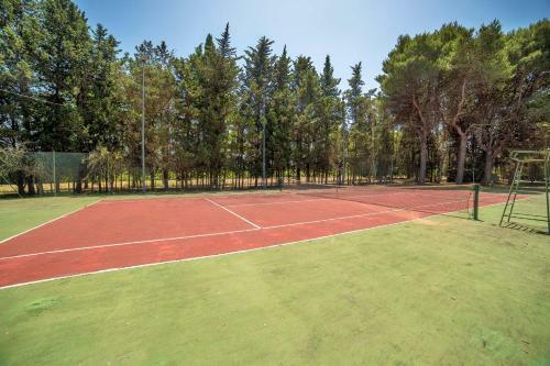 Lequile Villa Sleeps 11 With Pool Air Con And Wifi
