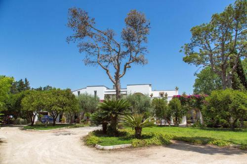Lequile Villa Sleeps 11 With Pool Air Con And Wifi