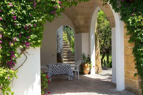 Lequile Villa Sleeps 11 With Pool Air Con And Wifi