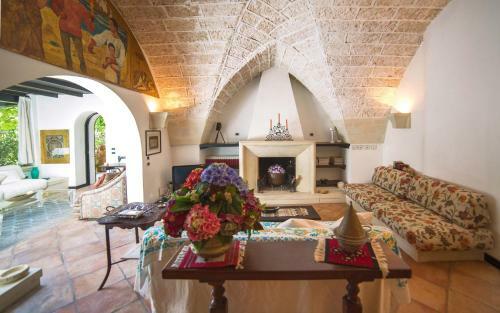 Lequile Villa Sleeps 11 With Pool Air Con And Wifi