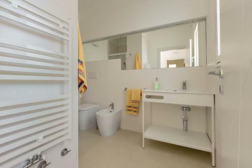 Leverano Villa Sleeps 8 With Pool Air Con And Wifi