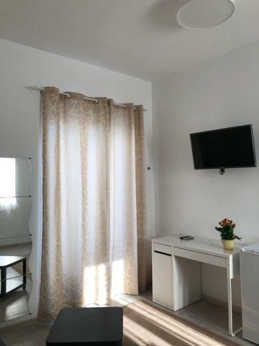 Hostal Deluxe Lipari Room