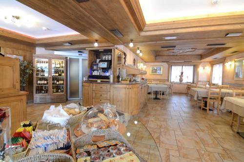 Hotel Albergo Alpenrose