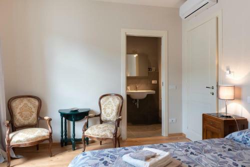 Bed & Breakfast In Lucus Guest House