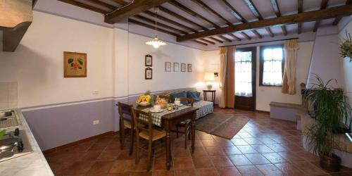 Pancole Apartment Sleeps 4 With Pool Air Con And Wifi
